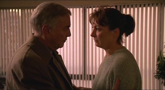 Martin Landau et Angelica Huston dans "Crimes et délits"