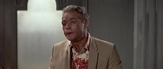 Marlon Brando défiguré dans La poursuite impitoyable