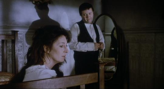 Angelica Huston et Donal McCann dans "Les Gens de Dublin"