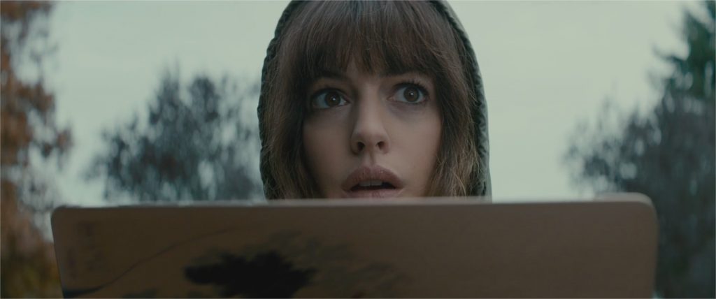 Anne Hathaway dans "Colossal"