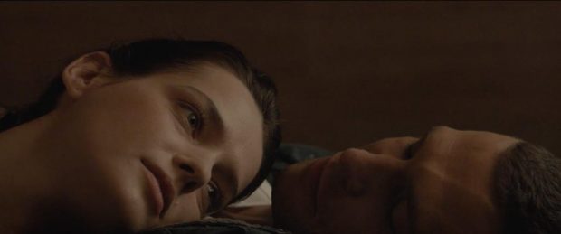 Roxane Mesquida et Arnaud Valois dans "Méduse"