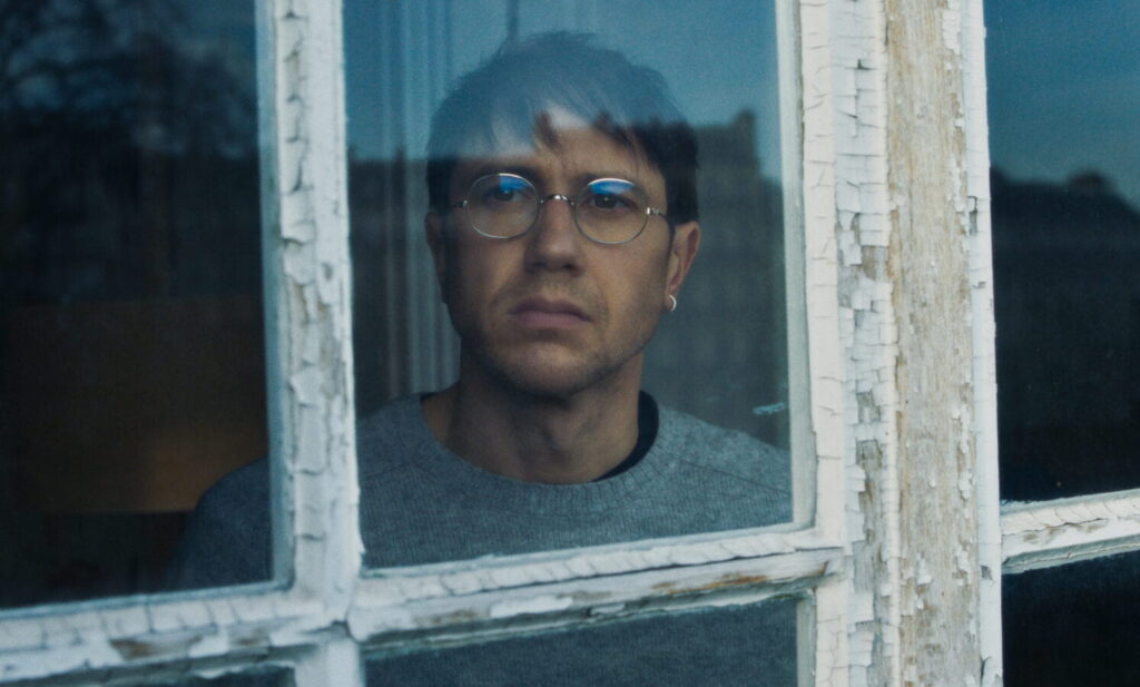 Bastien Bouillon dans "À pied d'oeuvre"